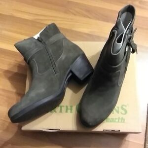 EARTH ORIGINS WOMEN'S TORI BOOTS SIZE  8.5W OLIVE LEATHER